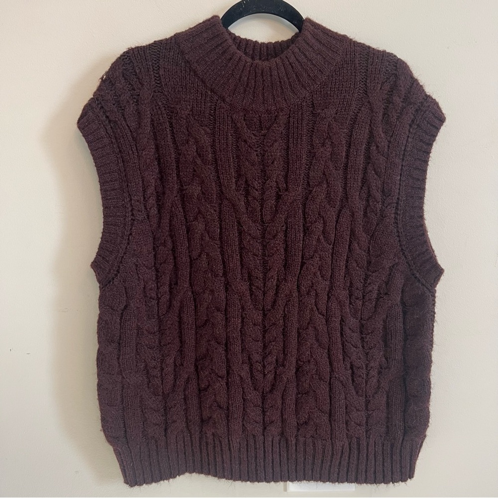 NWT Women's Cable Knit Sweater Vest - Brown